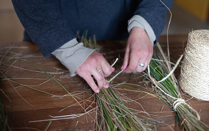 How to make a native christmas wreath 