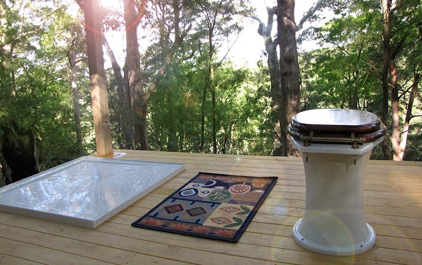Waterless composting toilets